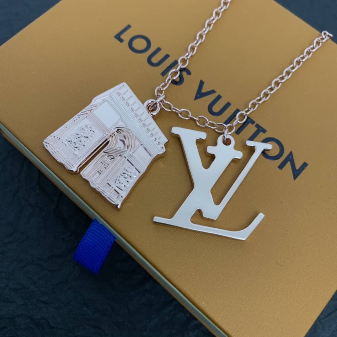 Wholesale L0vis Vvtt0n Logo Necklace