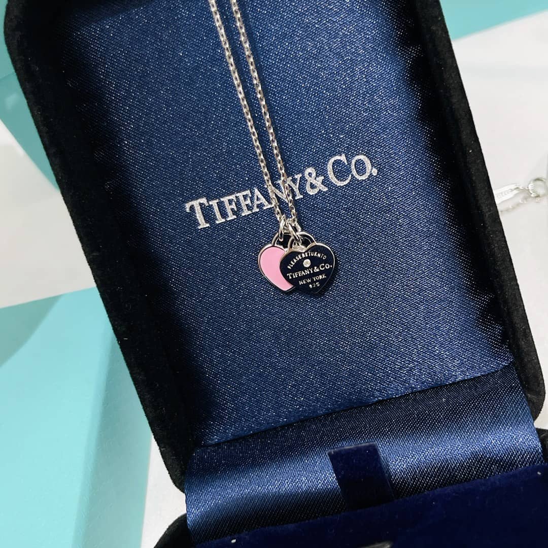 T*f*ny Necklace For Sale