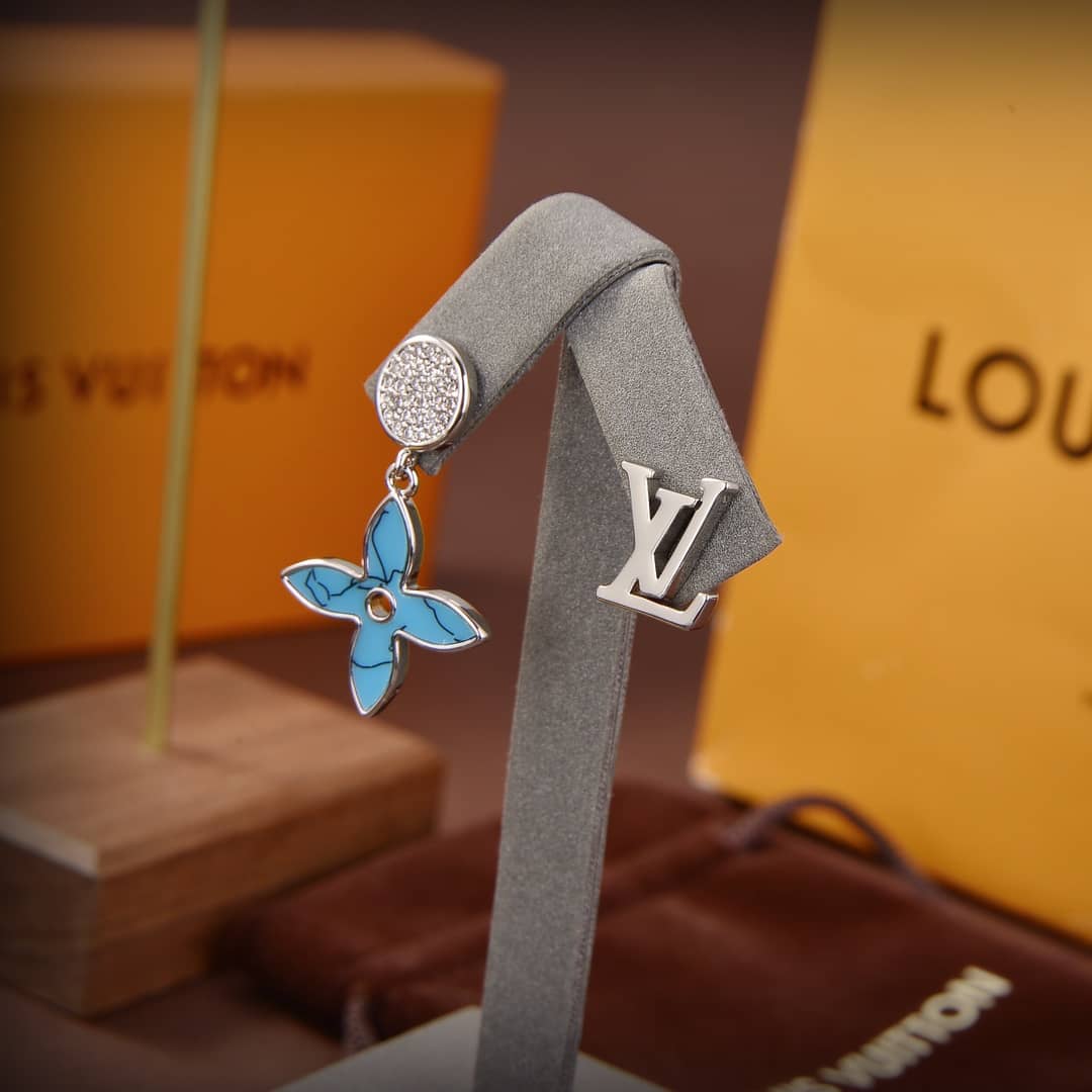 Replica L0vis Vvtt0n Earring