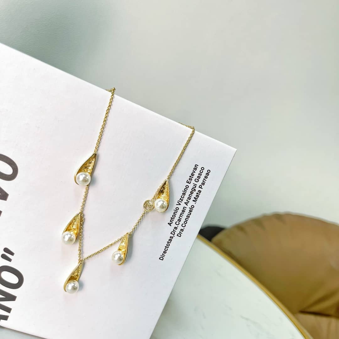 Luxury L0vis Vvtt0n Classic AAA+ Necklace
