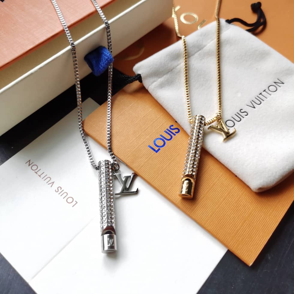 L0vis Vvtt0n Necklace First Copy