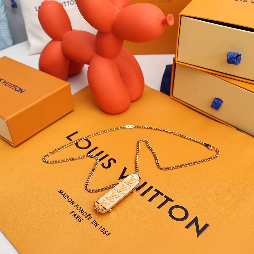 Top Quality L0vis Vvtt0n Necklace