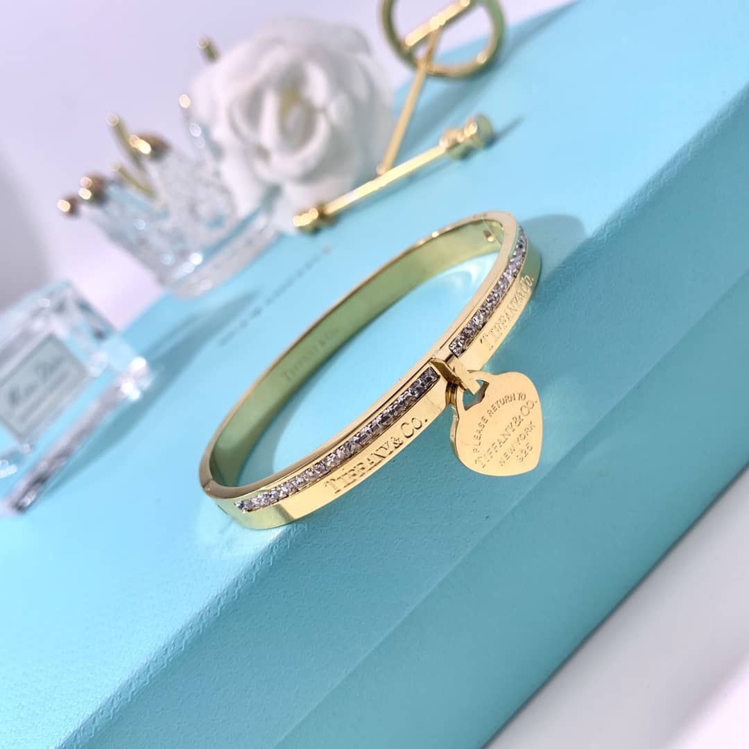 T*f*ny Bracelet Copy