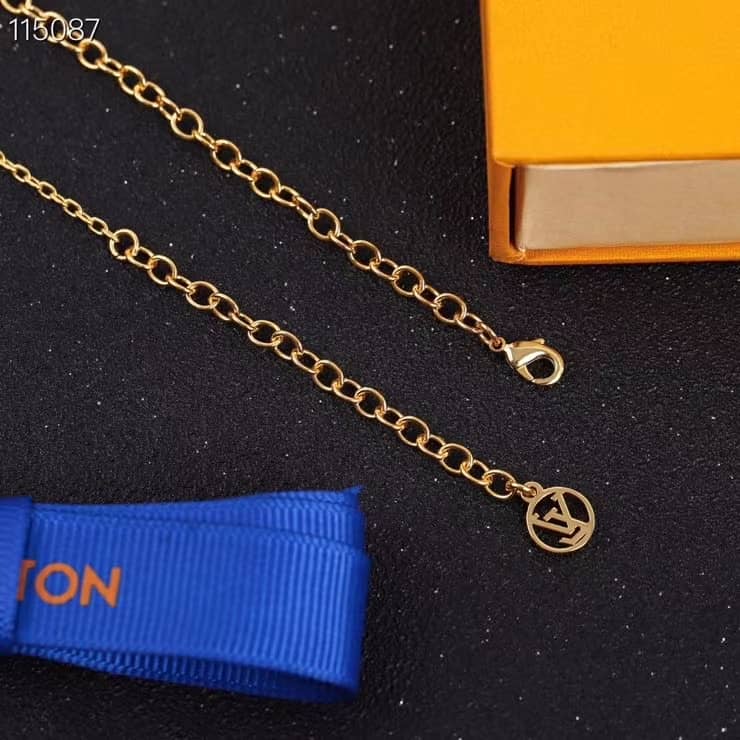 Wholesale L0vis Vvtt0n Logo Necklace