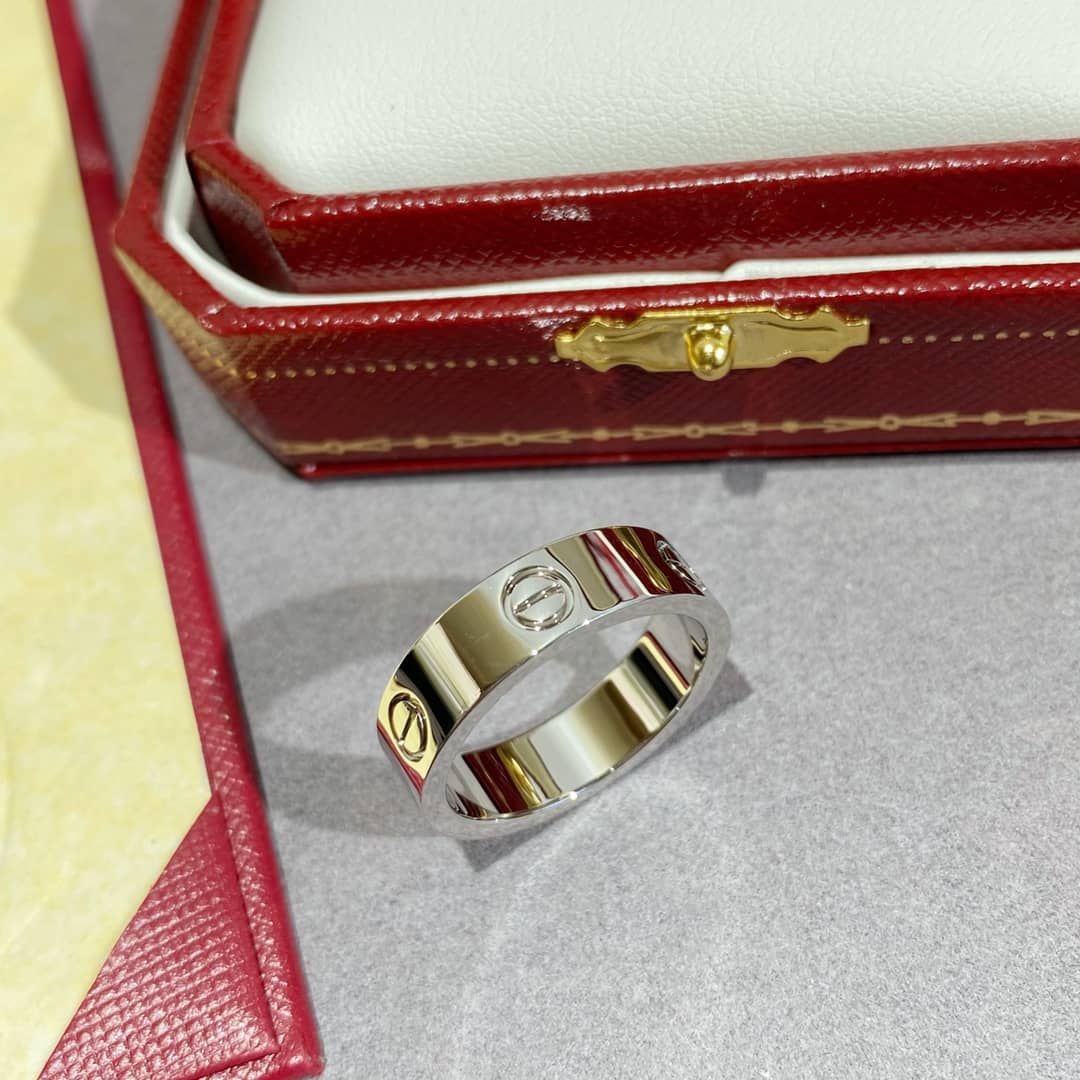 Knockoff Ca*t1er Dupe Ring