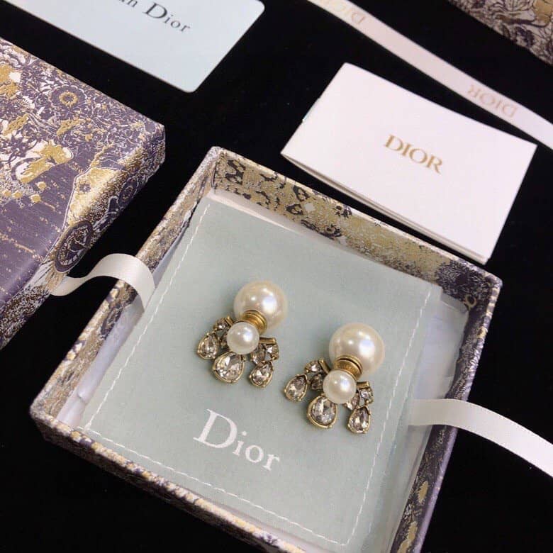 Knockoff Chr1st1an D10r Logo Earring
