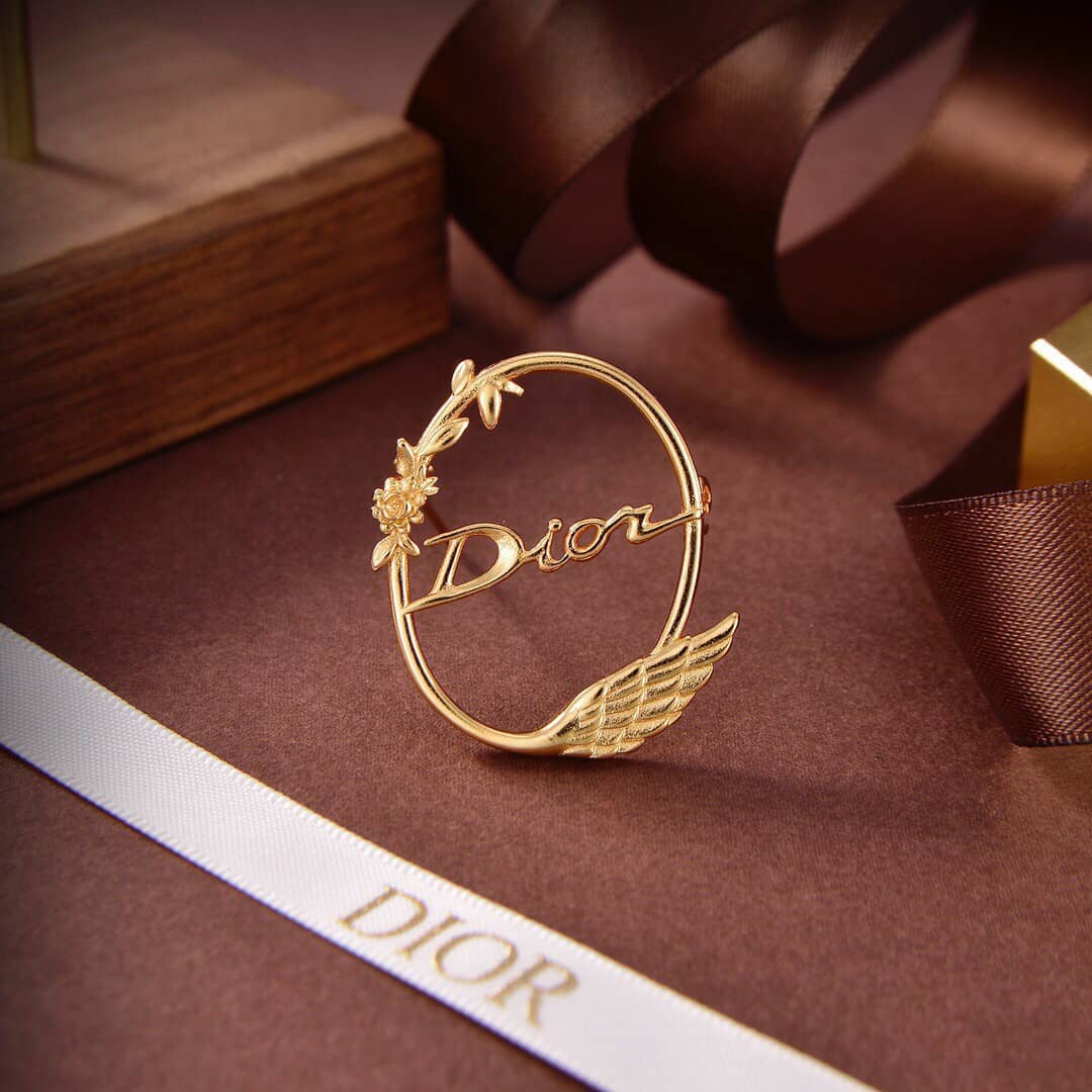 Top Quality Chr1st1an D10r Brooch