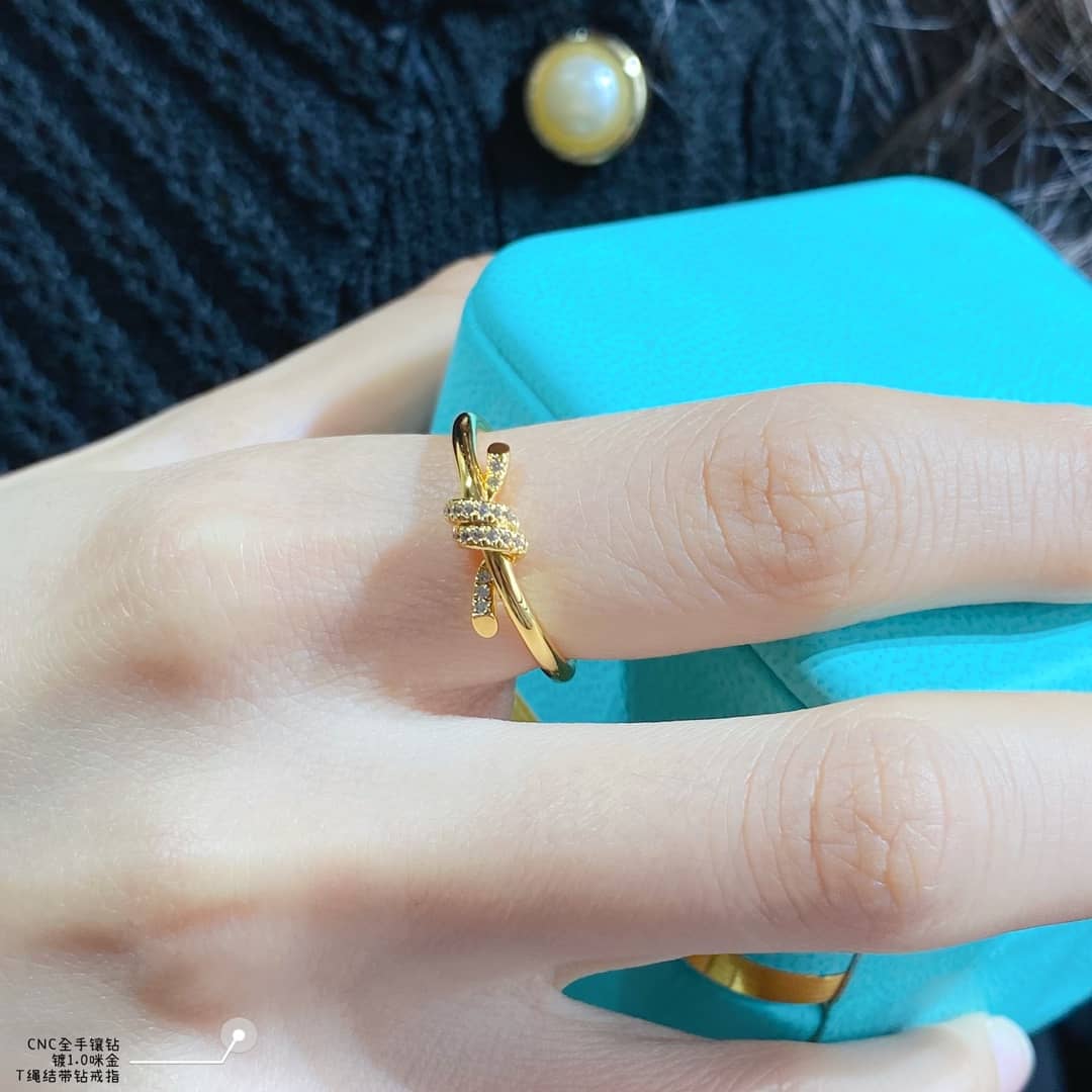 7 Star T*f*ny Ring
