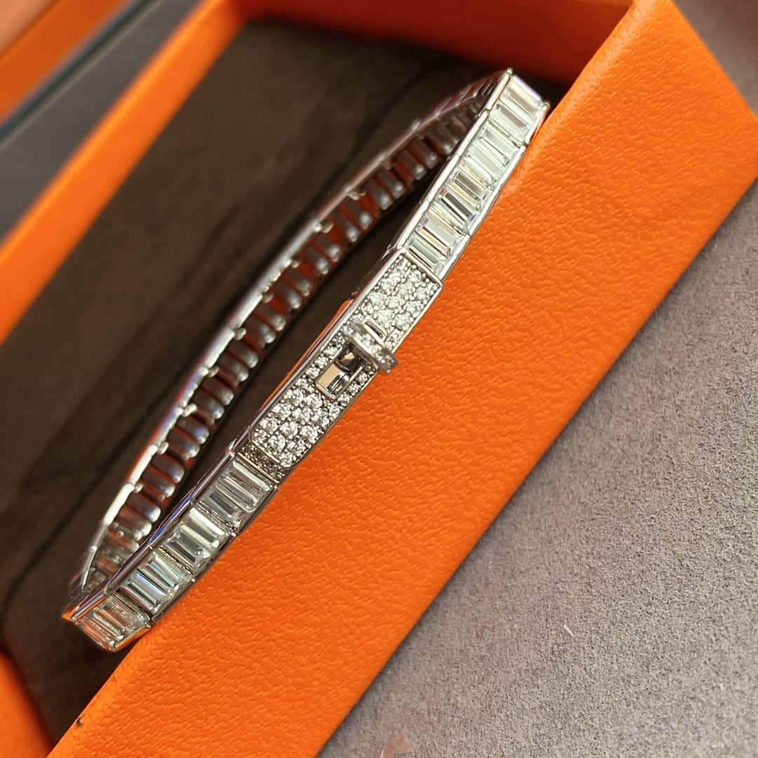 H**me5 Bracelet First Copy