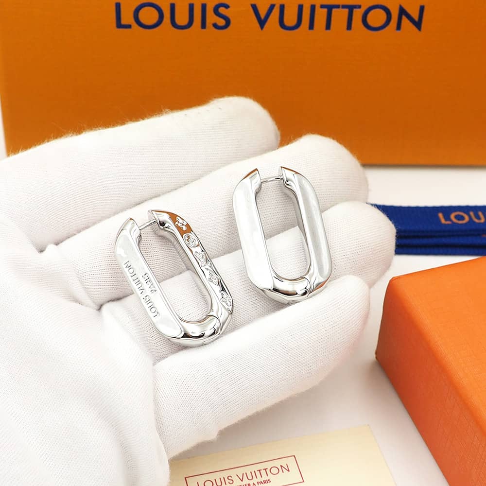 Fake L0vis Vvtt0n Logo Earring