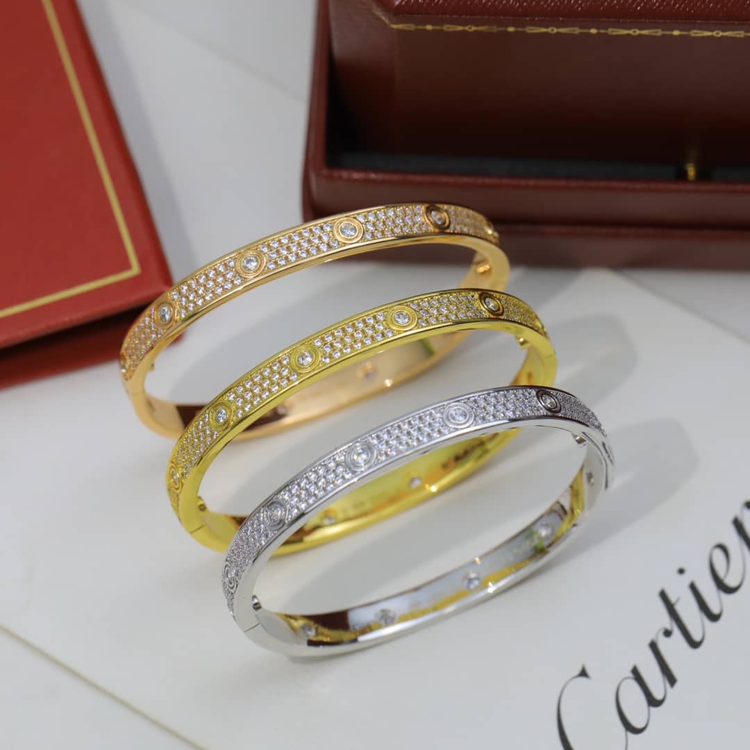 Ca*t1er Bracelet First Copy