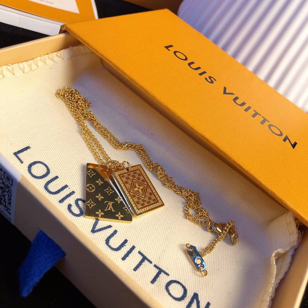L0vis Vvtt0n Necklace First Copy