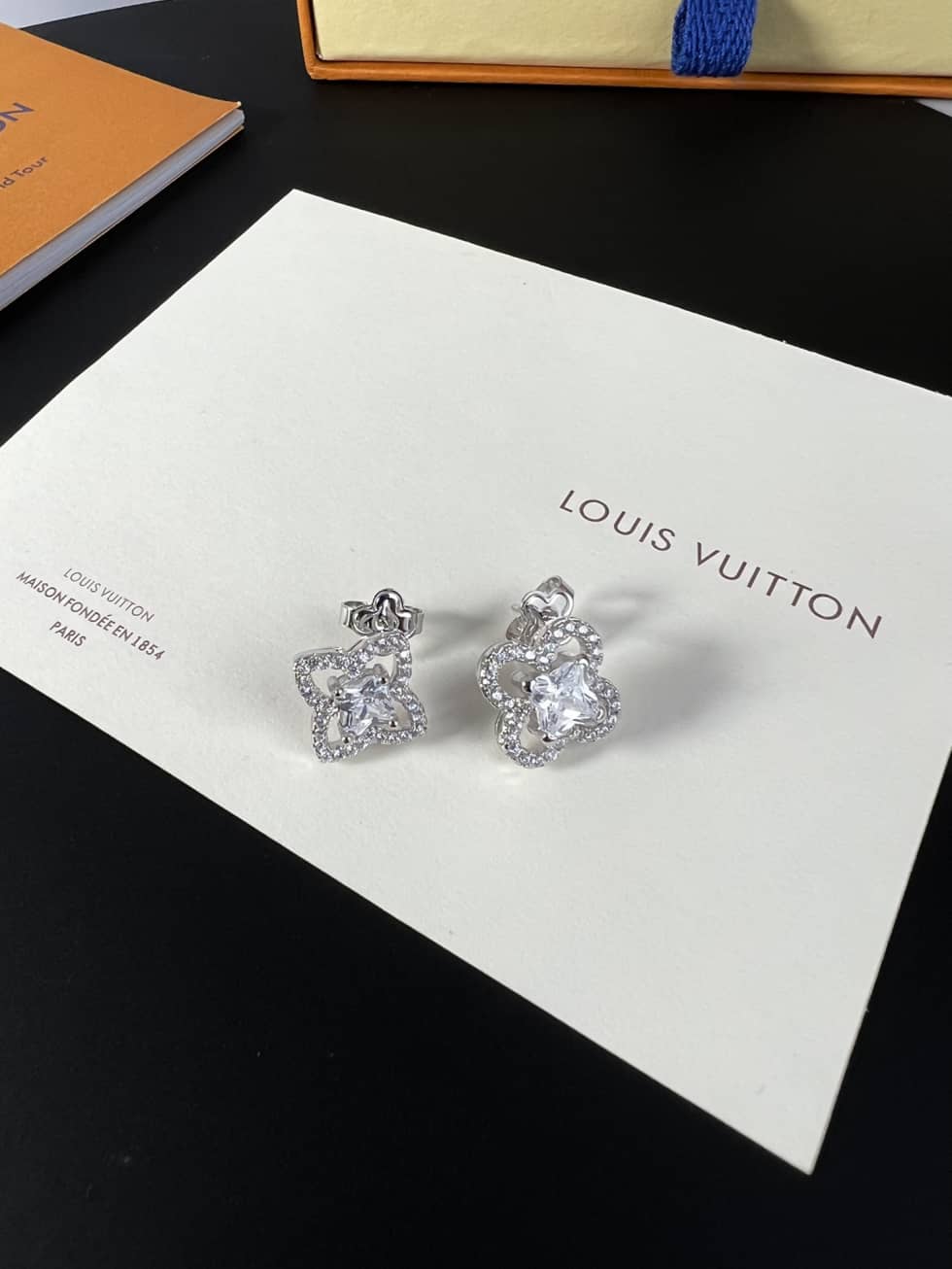 High Quality L0vis Vvtt0n Earring