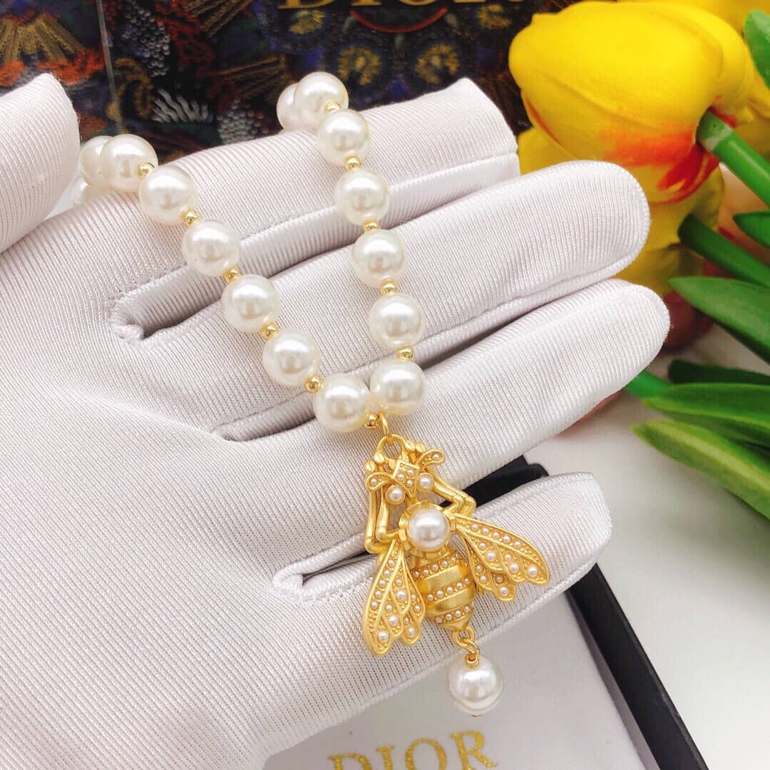 7 Star Chr1st1an D10r Necklace
