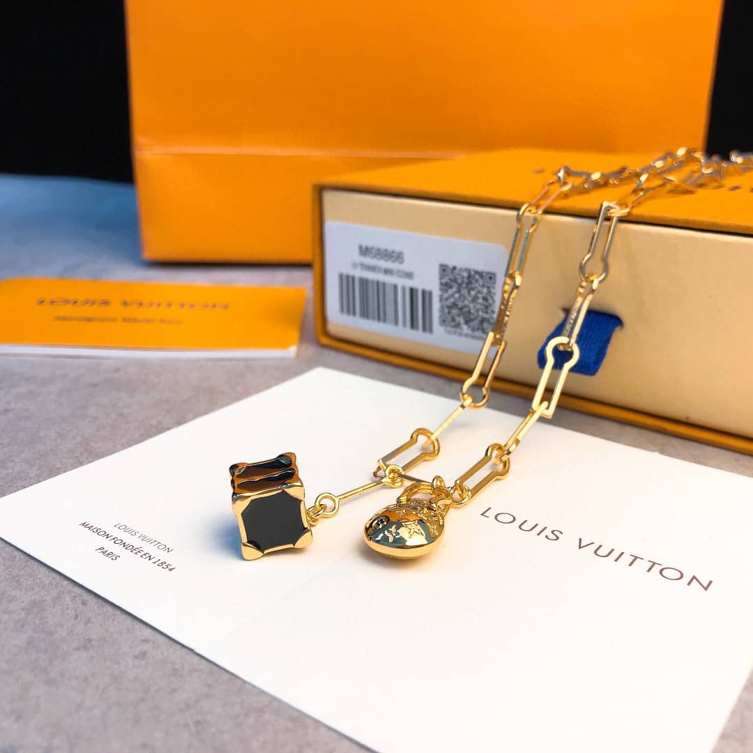 L0vis Vvtt0n Necklace First Copy