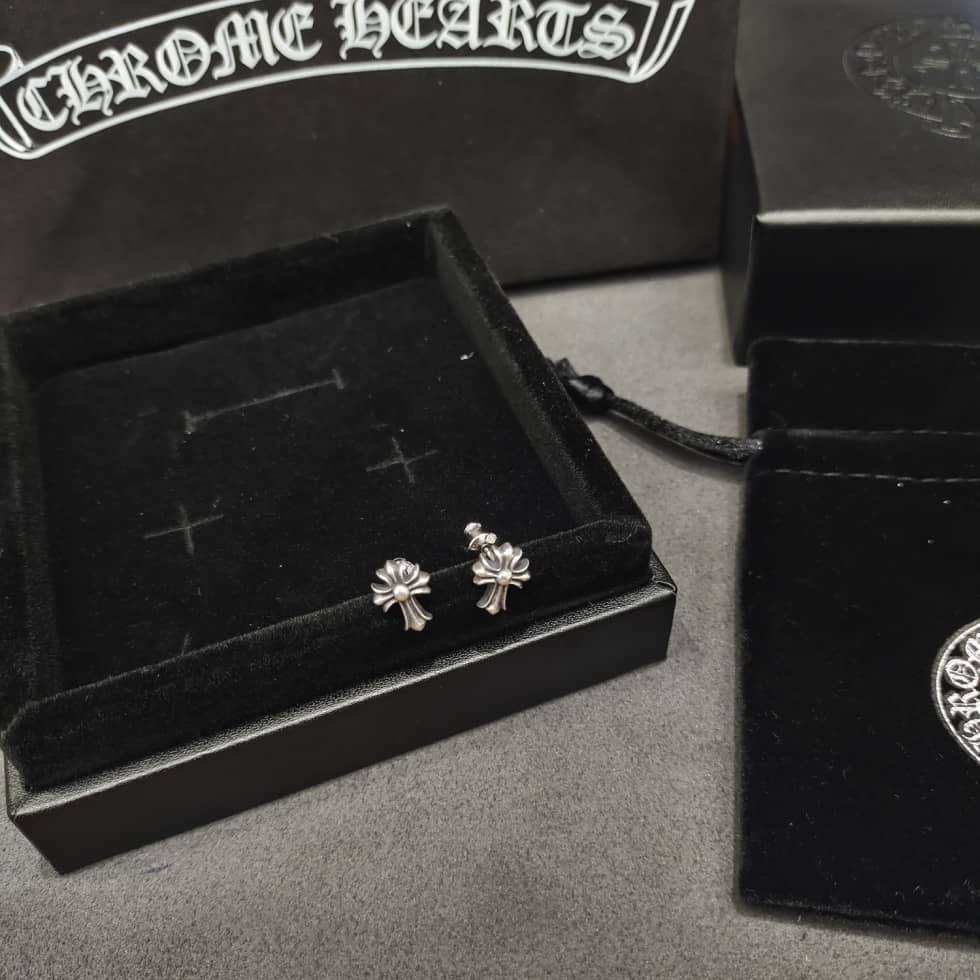 Fake Ch*0me He**ts Logo Earring