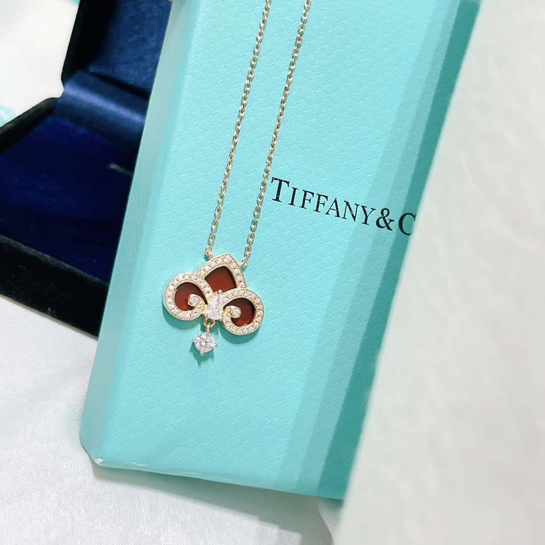 7 Star T*f*ny Necklace