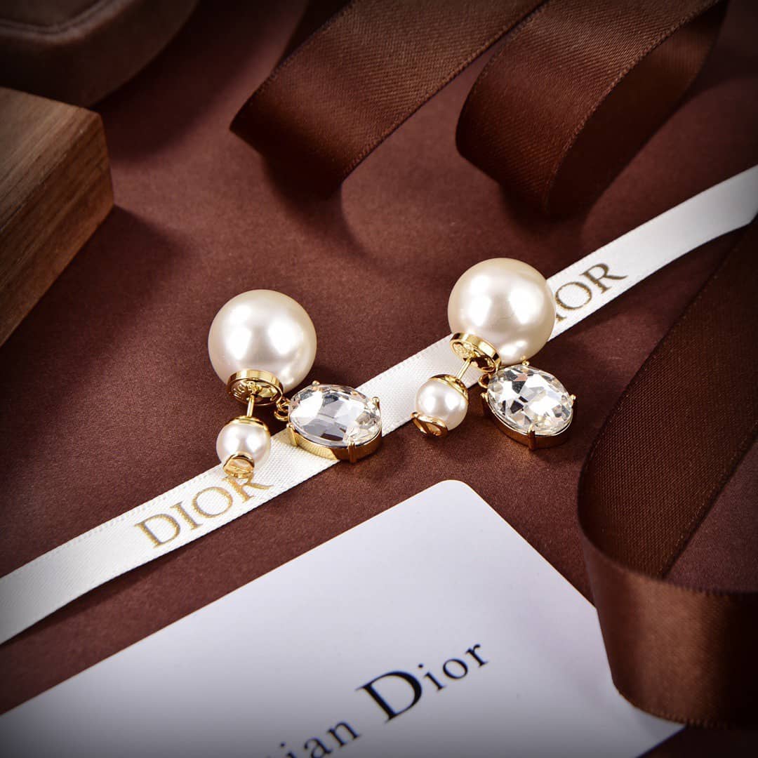 Wholesale Chr1st1an D10r Logo Earring