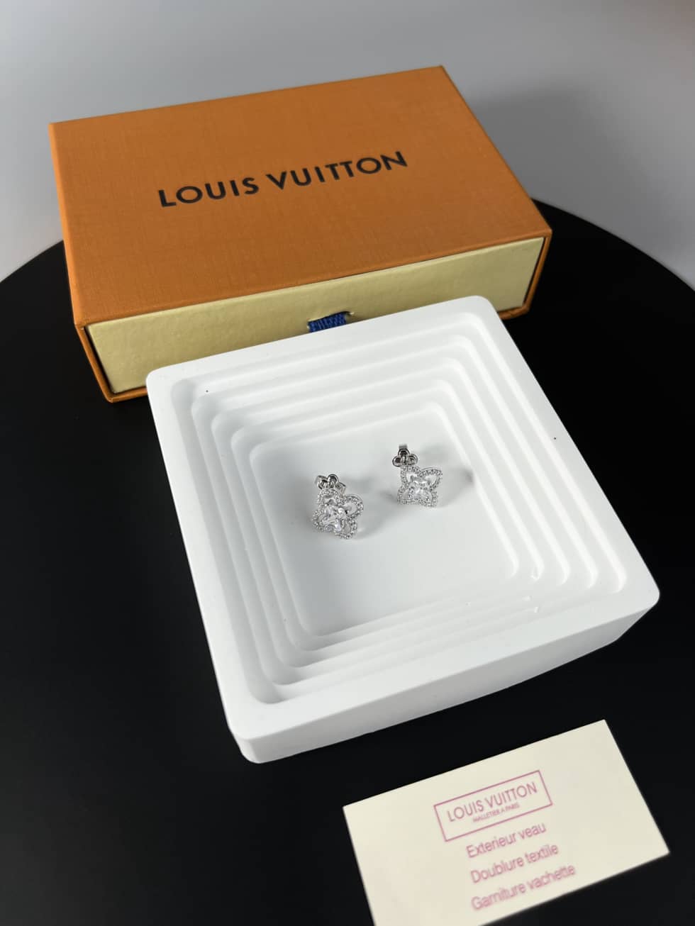 High Quality L0vis Vvtt0n Earring