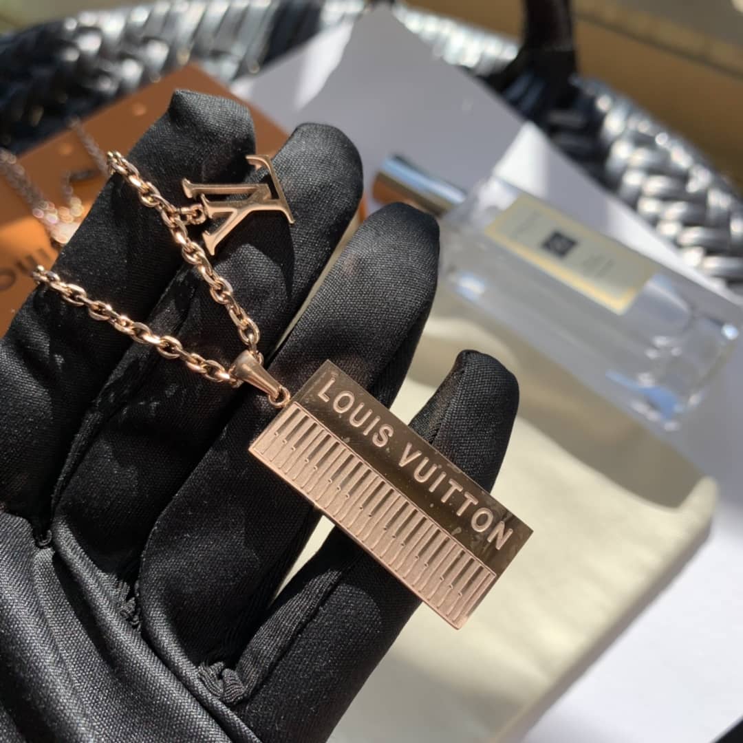 Top Quality L0vis Vvtt0n Necklace