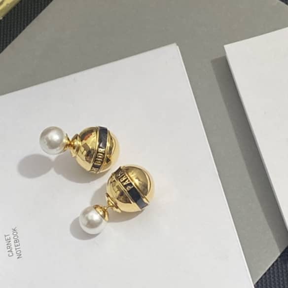 Top Quality Chr1st1an D10r Earring