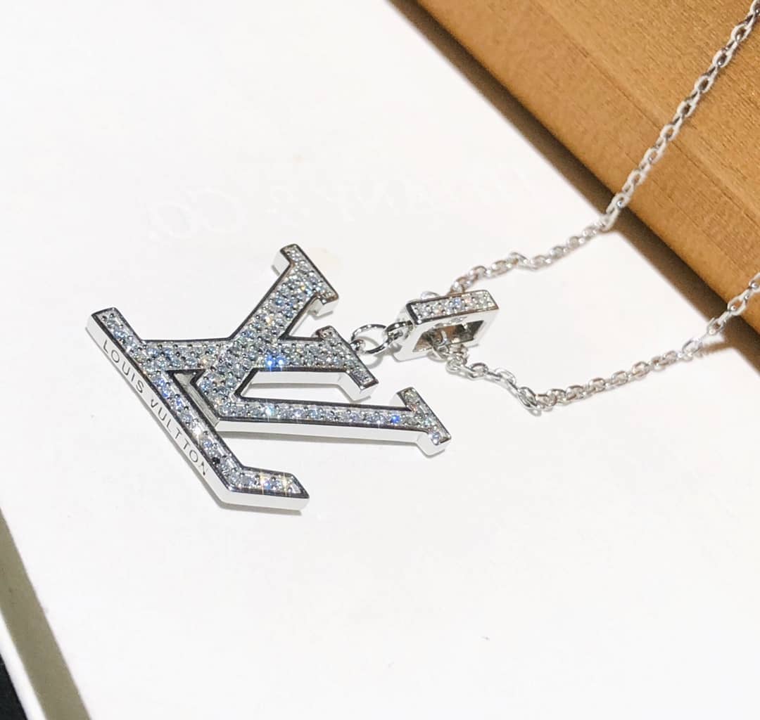 Knockoff L0vis Vvtt0n Logo Necklace