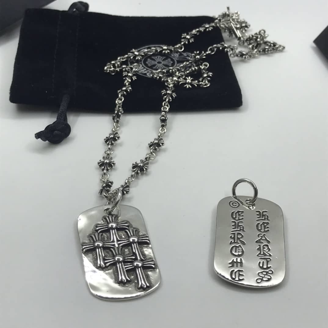 Replica Ch*0me He**ts Necklace