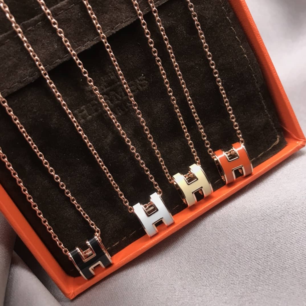 Knockoff H**me5 Logo Necklace