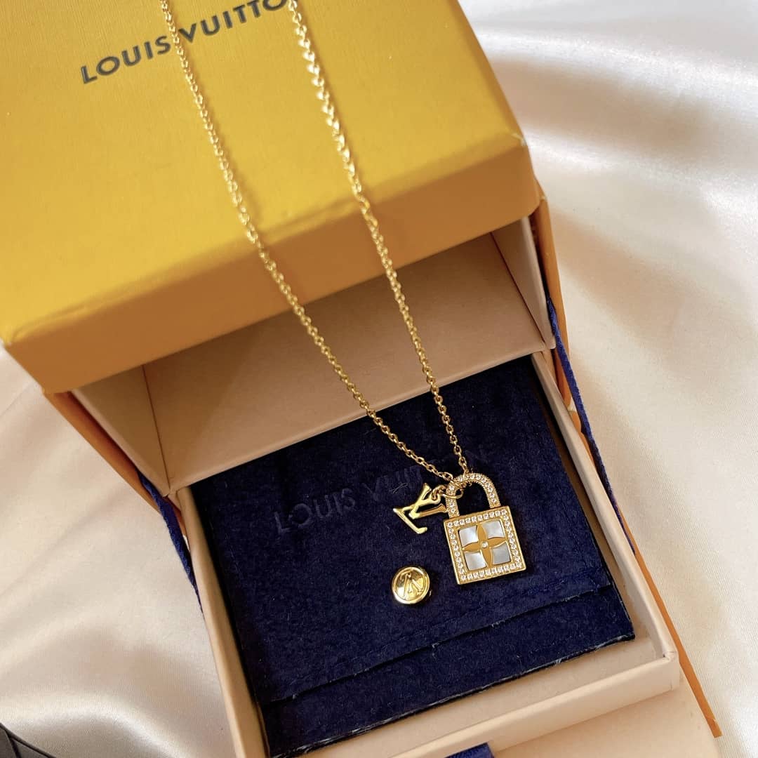 Best L0vis Vvtt0n Classic Necklace