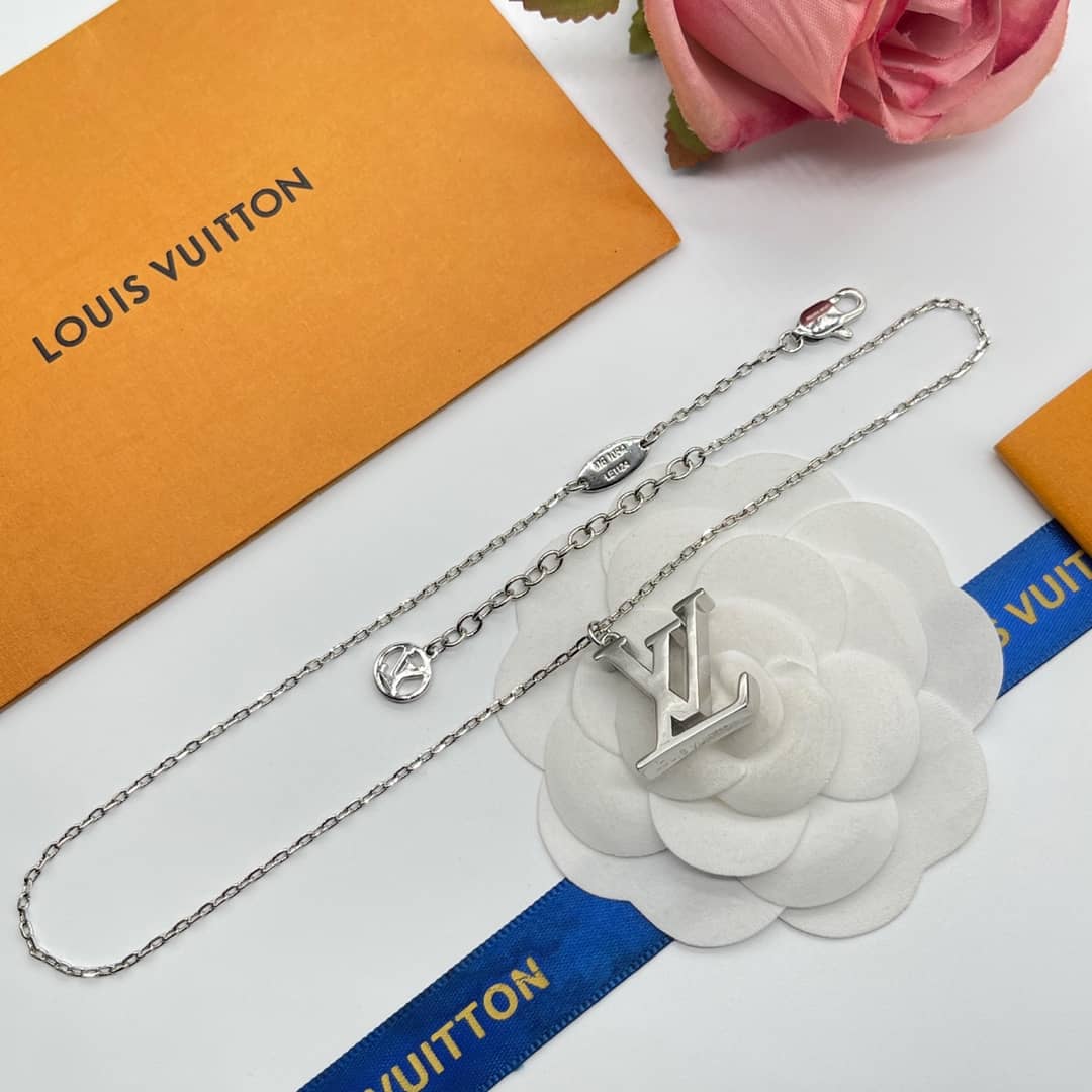 Cheap L0vis Vvtt0n Necklace