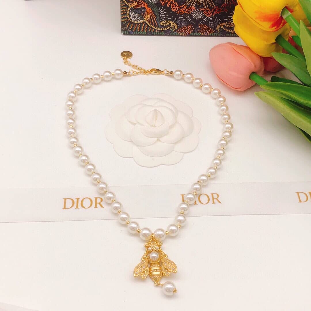 7 Star Chr1st1an D10r Necklace