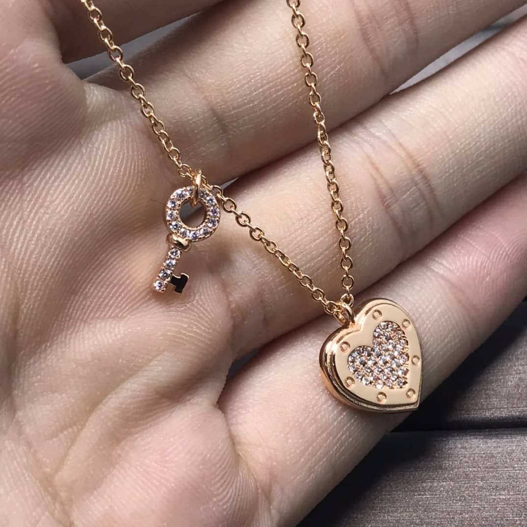 Knockoff T*f*ny Logo Necklace