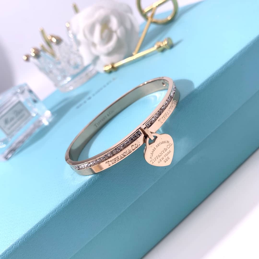 T*f*ny Bracelet Copy