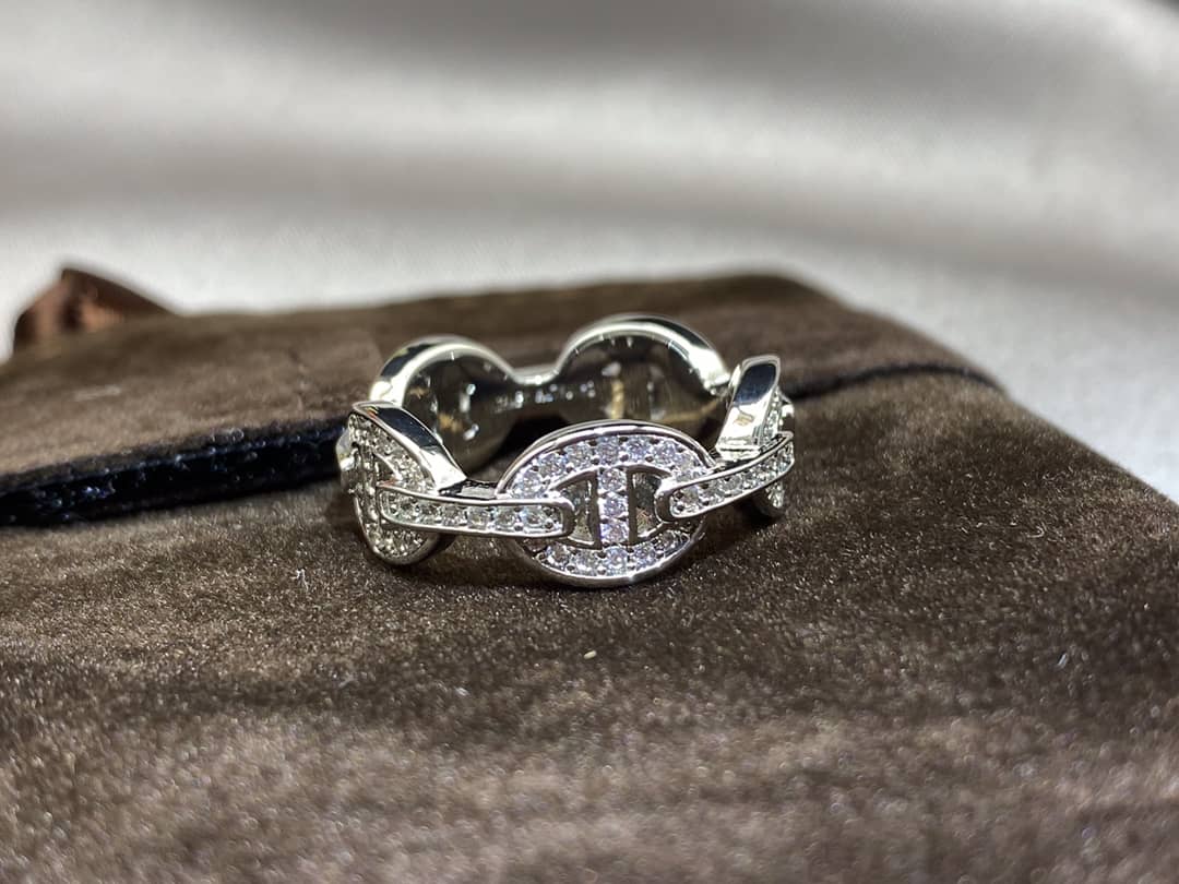 Replica H**me5 Ring