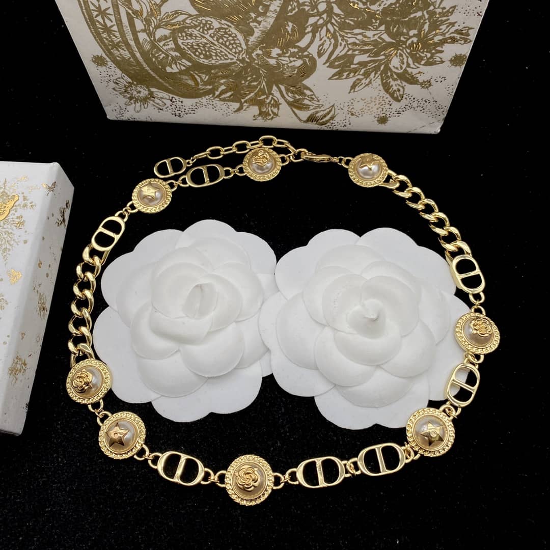 Top Quality Chr1st1an D10r Necklace