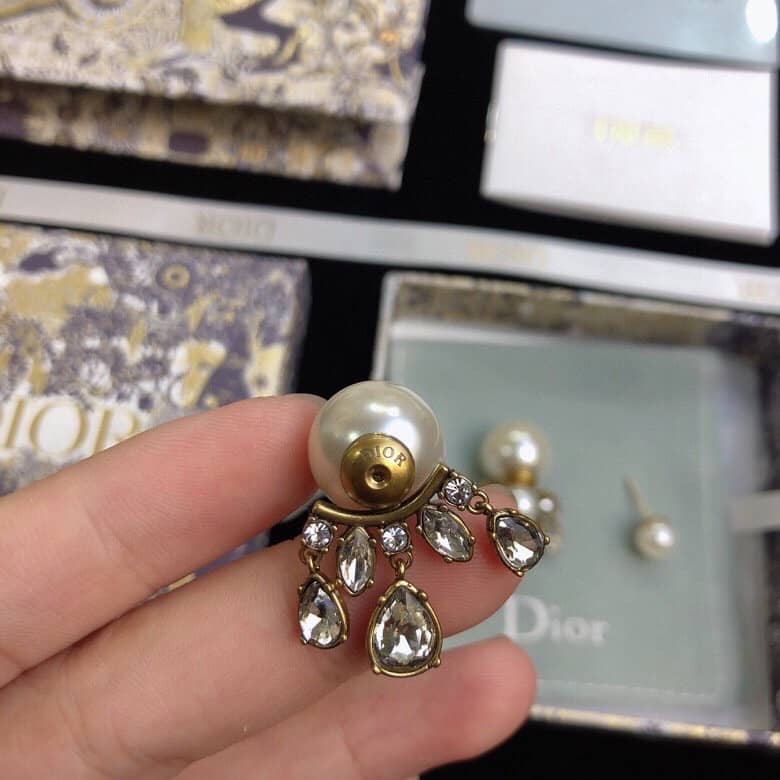 Knockoff Chr1st1an D10r Logo Earring