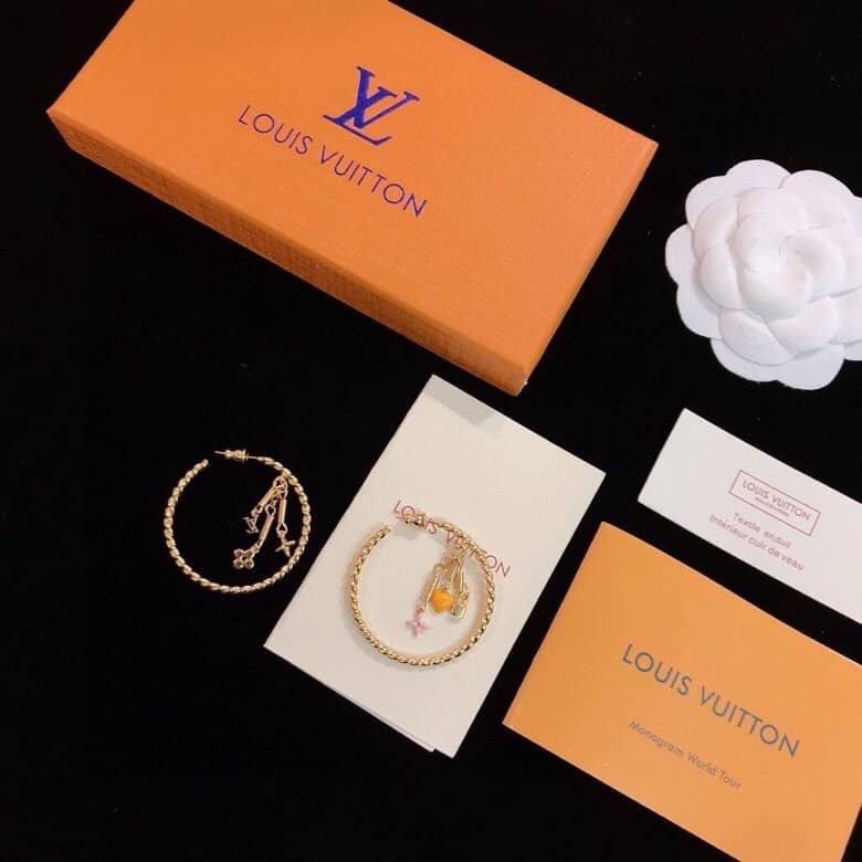 Fake L0vis Vvtt0n Logo Earring
