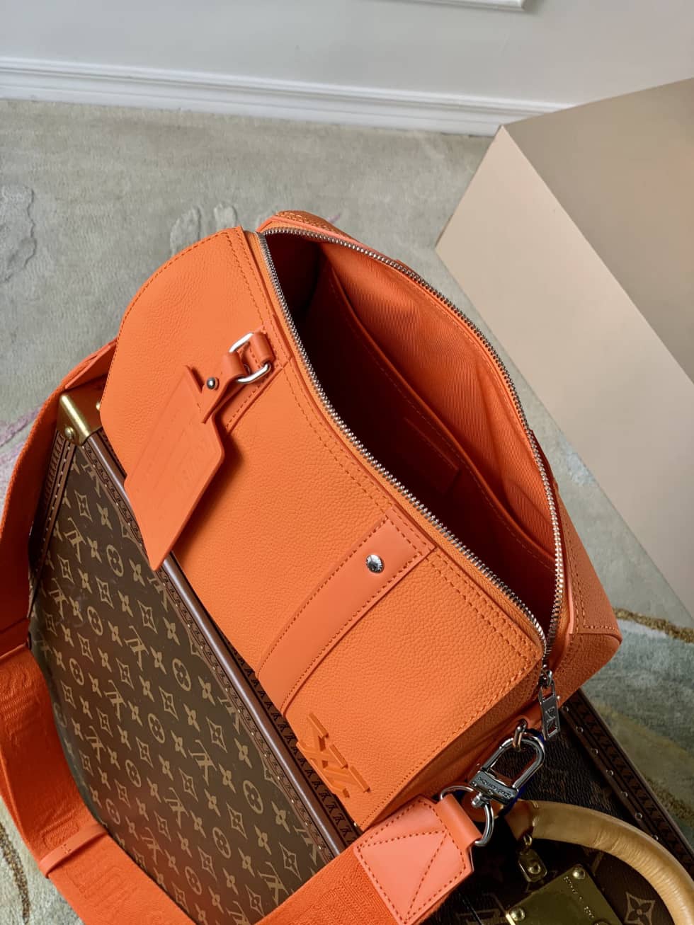 L0vis Vvtt0n City Keepall M59328 Replica Shoulder Bag