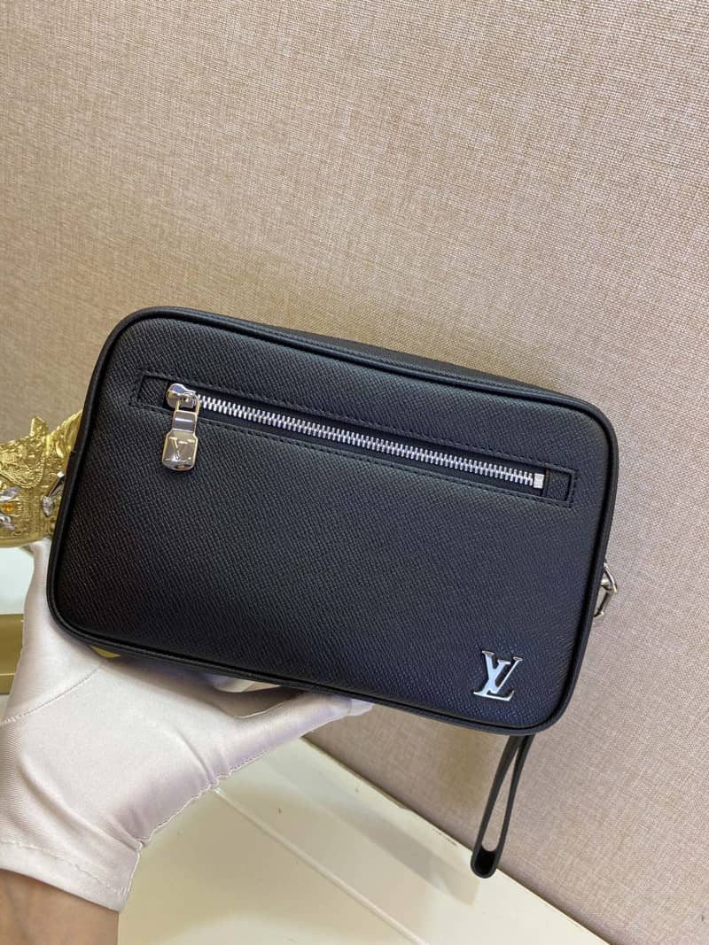L0vis Vvtt0n Pochette Kasai Taiga Cowhide Leather Tote Replica M30441
