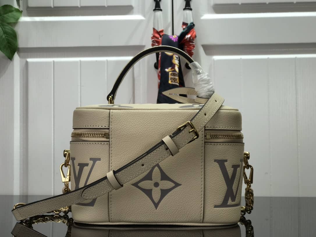 L0vis Vvtt0n Monogram Empreinte Vanity PM Bag Replica M45599