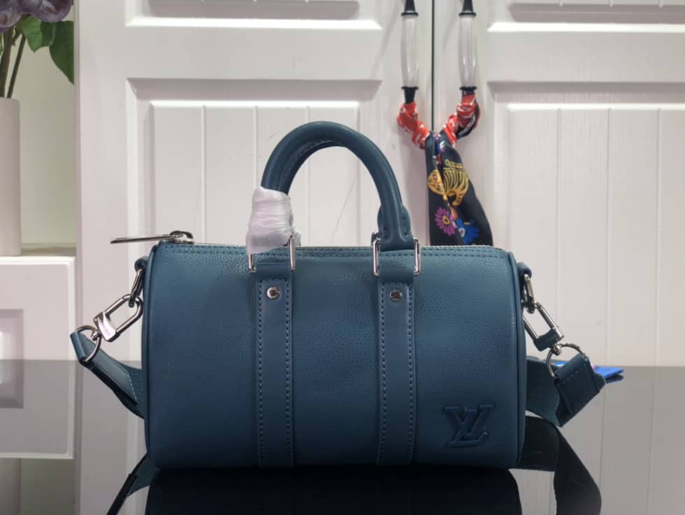 L0vis Vvtt0n Keepall XS Blue M81004 Replica Shoulder Bag