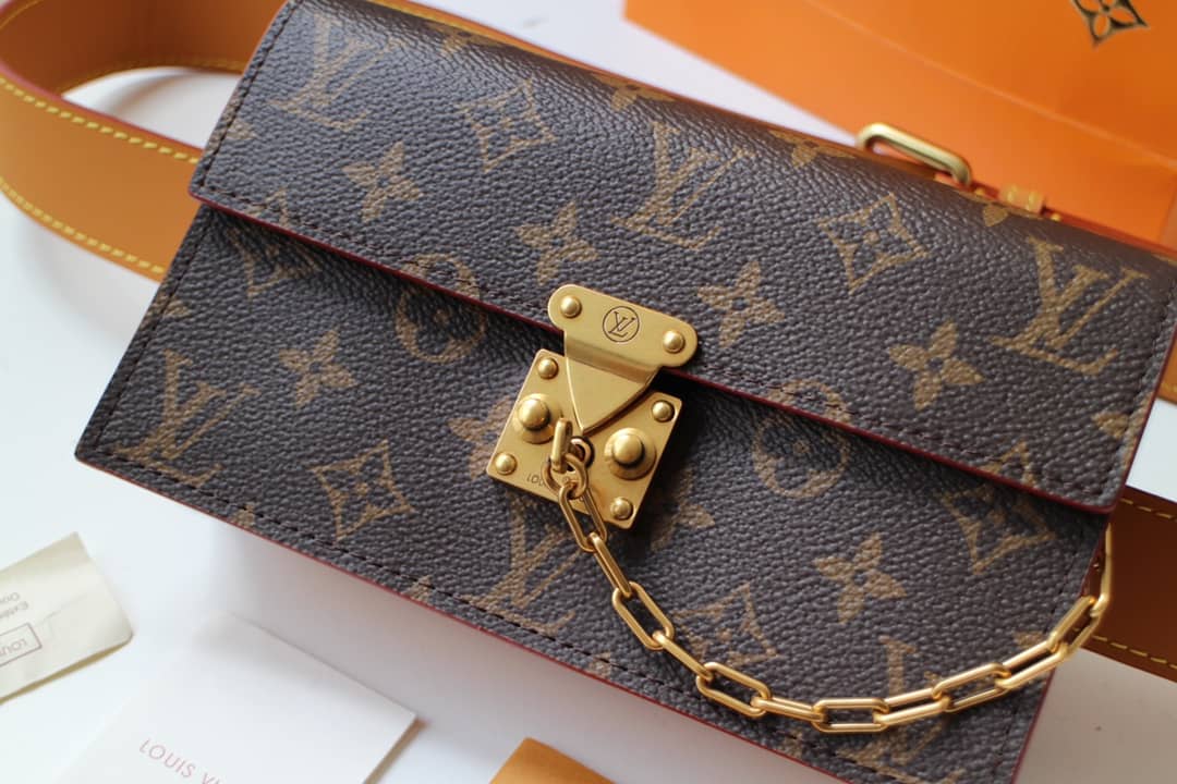 L0vis Vvtt0n Monogram S Lock PM Replica Belt Bag M44667