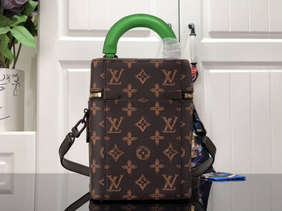 L0vis Vvtt0n Vertical Box Trunk Monogram Brown M59664 Replica Shoulder Bag