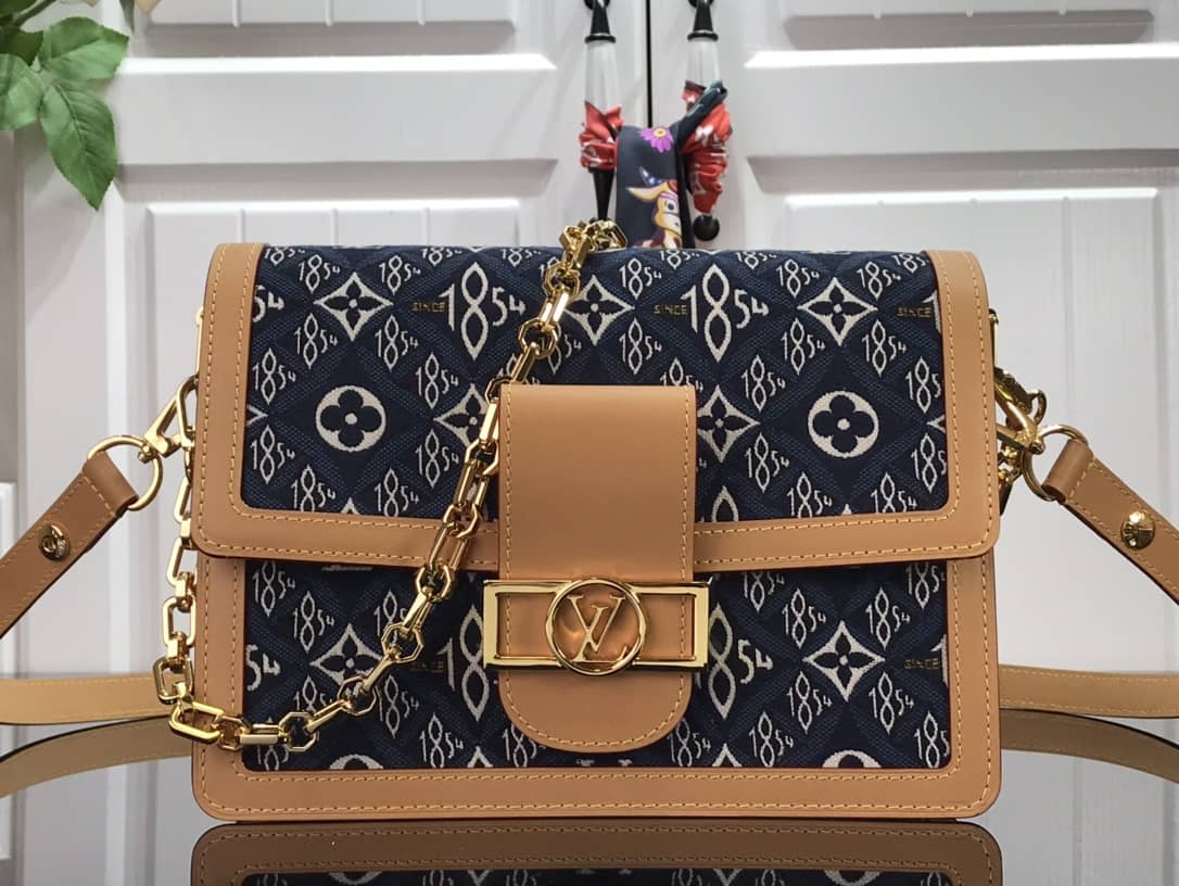 L0vis Vvtt0n Since 1854 Dauphine MM Replica Bag M57499