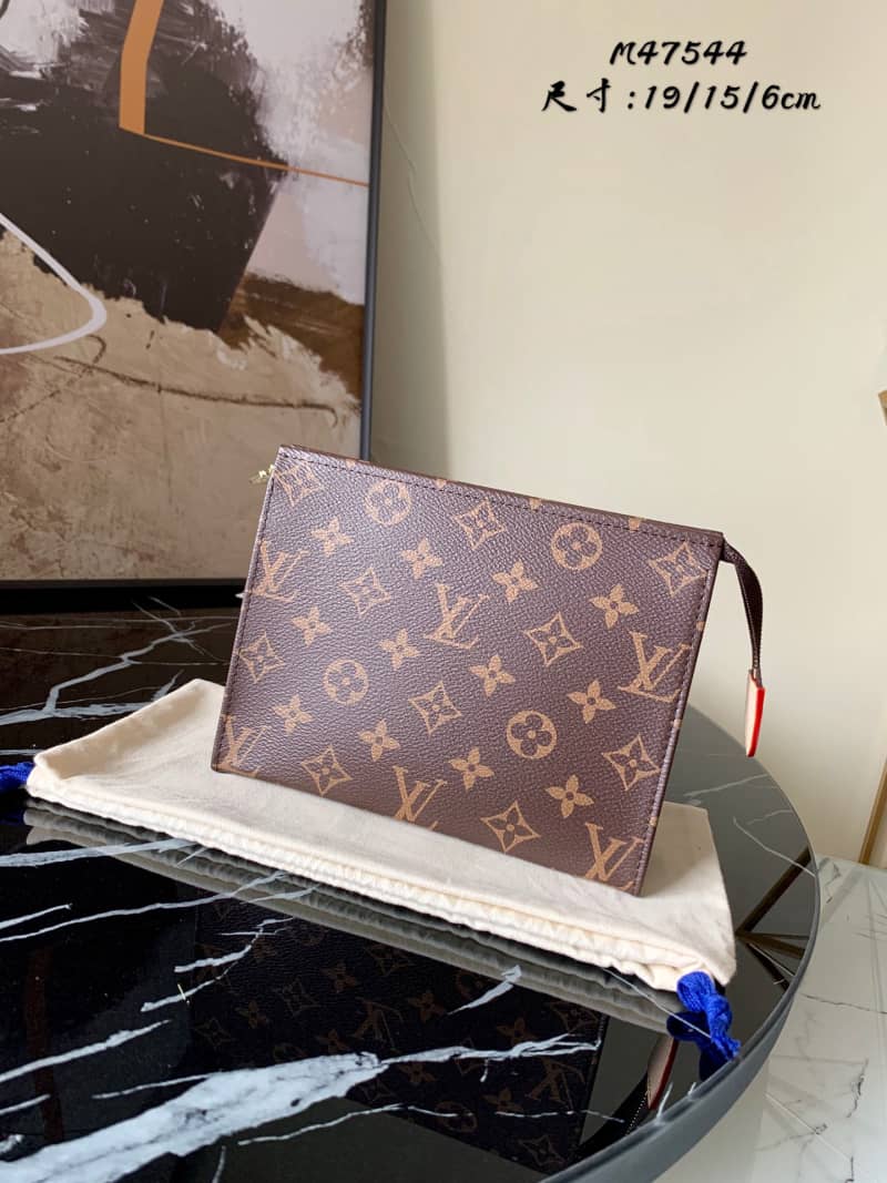 L0vis Vvtt0n Toiletry Pouch Monogram Canvas Replica M47544