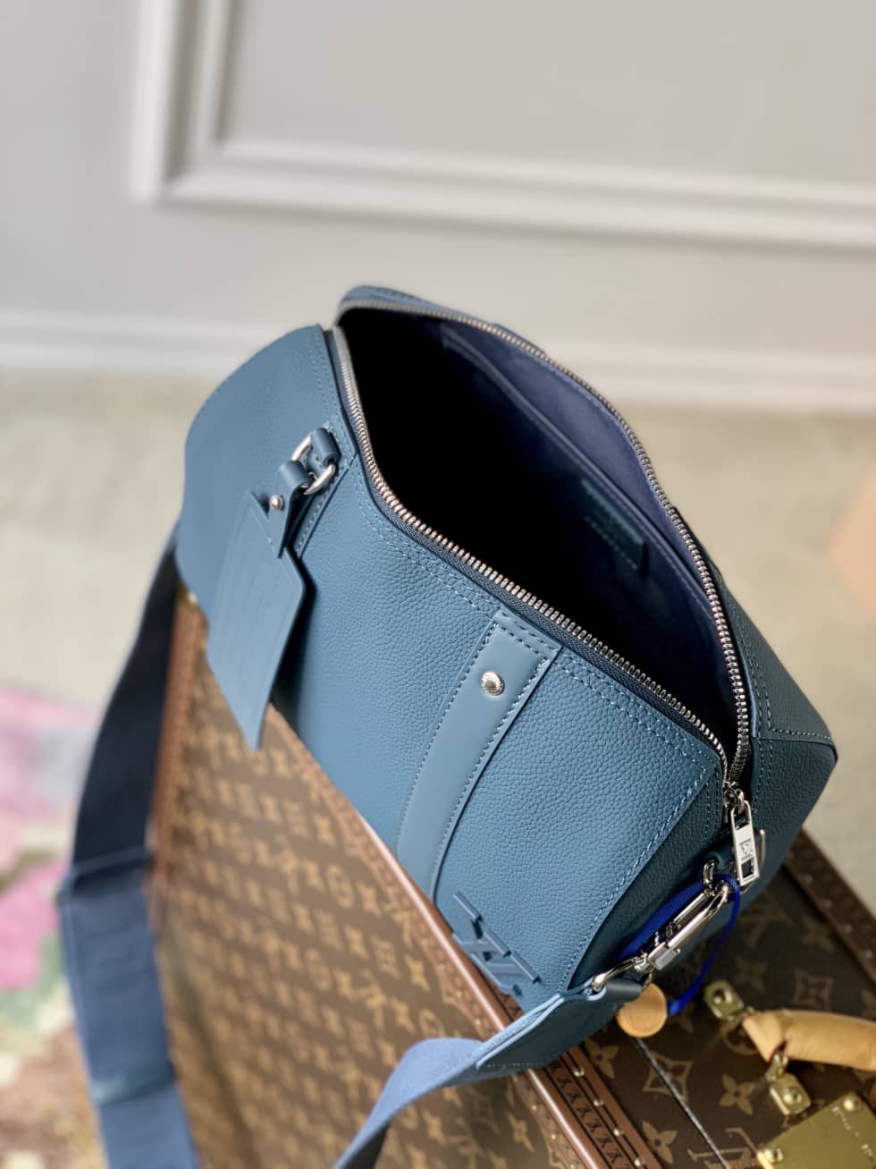 L0vis Vvtt0n City Keepall M59328 Replica Shoulder Bag