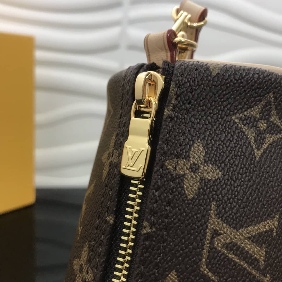 L0vis Vvtt0n Monogram Canvas Mini Round Replica Pochette Brown M40713