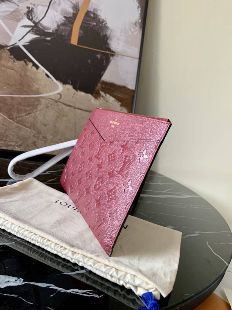 L0vis Vvtt0n Pochette Melanie MM Monogram Empreinte Replica Clutch Purple M68705