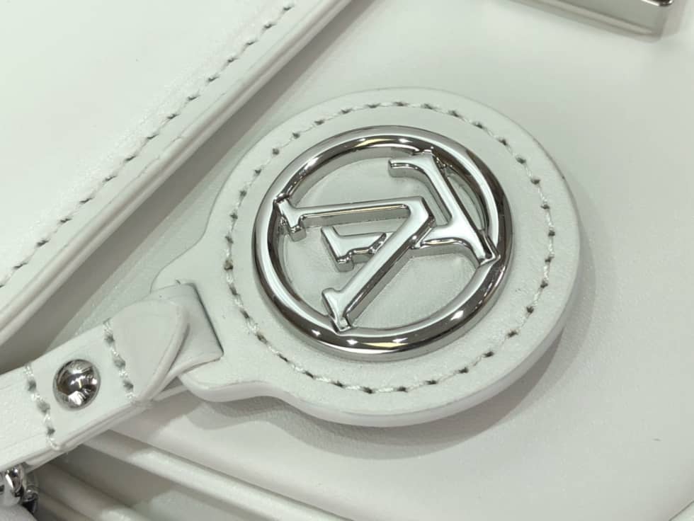 L0vis Vvtt0n Swing Handbag White M20393 Replica Shoulder Bag