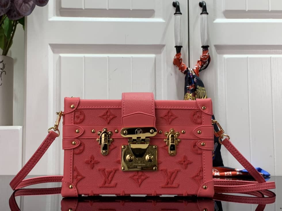 L0vis Vvtt0n Petite Malle Flou Pink M20745 Replica Trunk Box